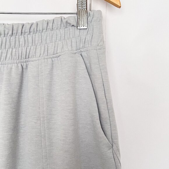 Old Navy High Waisted Barrel Leg Pant Dynamic Fleece Cropped Size Medium Gray - Picture 3 of 16